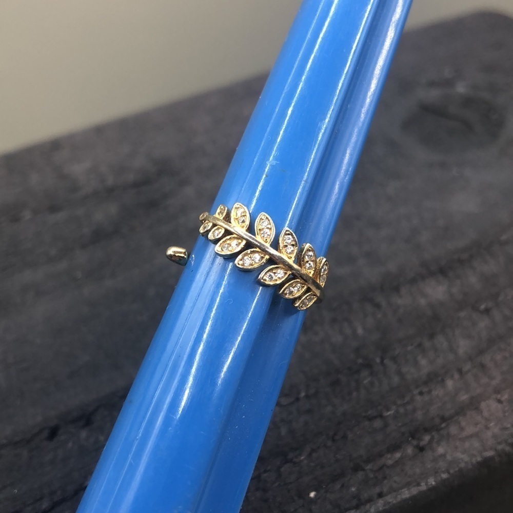 Gold over sterling silver 925 open leaf elegant wrap ring.